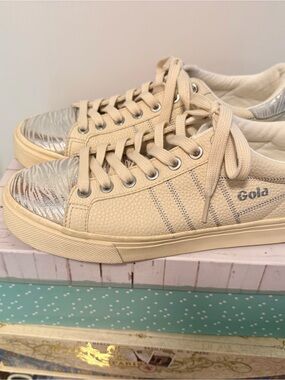 Gola cream Sneakers with Metallic Silver Toe